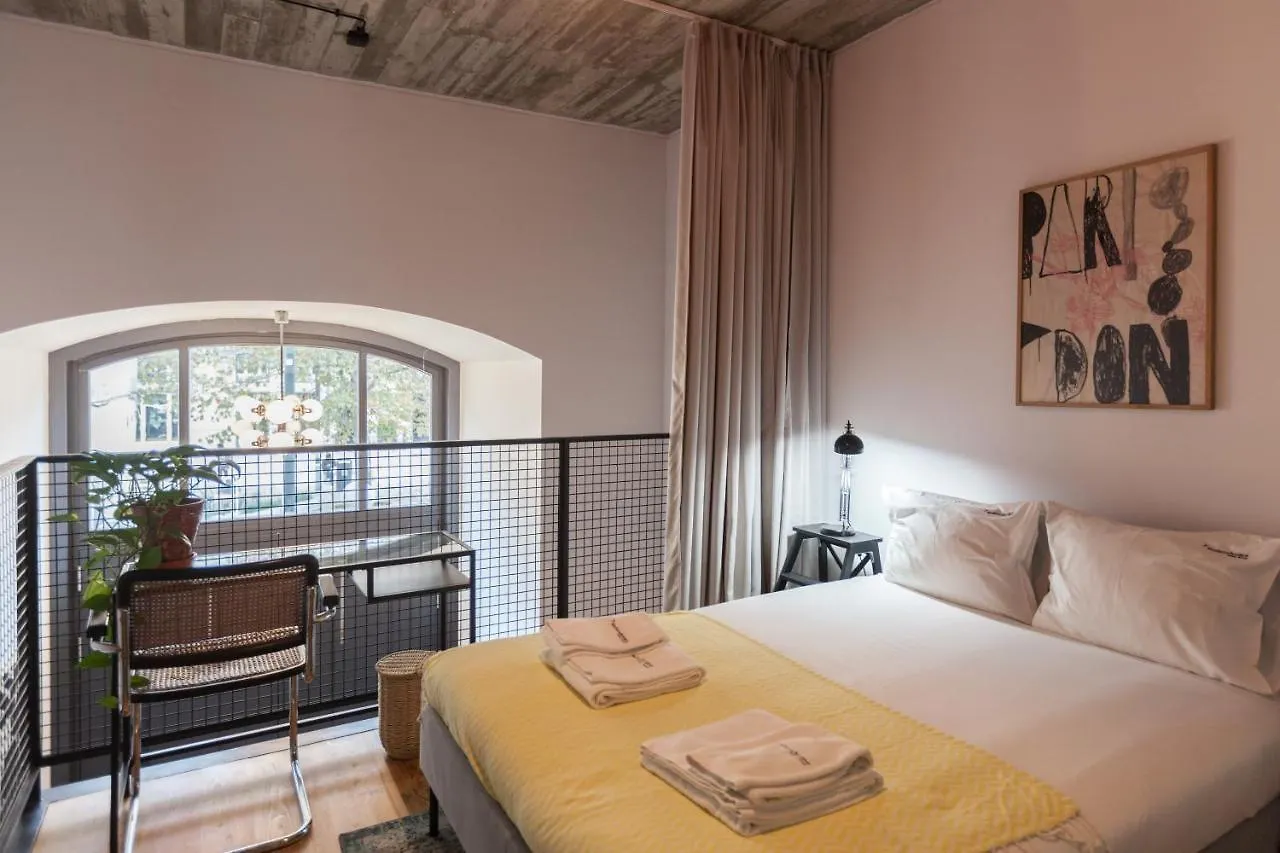Апартаменты Flh Intendente Mezzanine With Interior Pateo Лиссабон